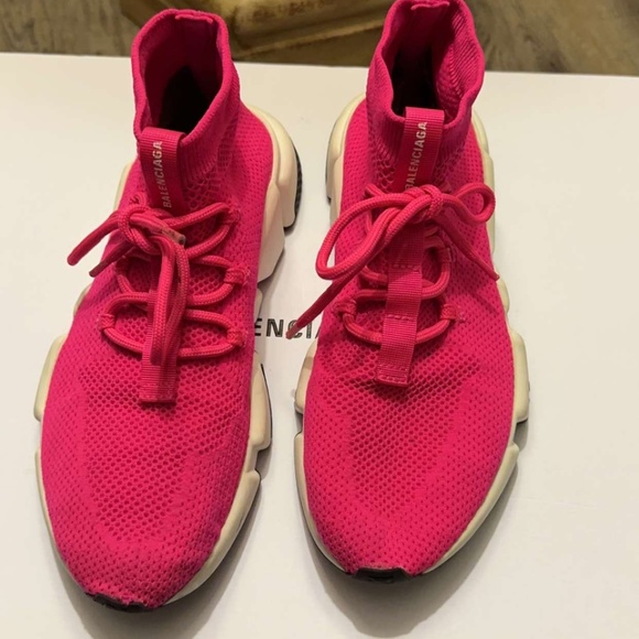 Balenciaga - Picture 1 of 4